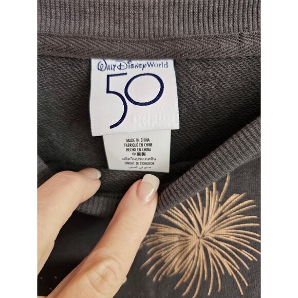 NWT WALT DISNEY WORLD SHORT SLEEVE 50TH ANNIVERSARY SWEATSHIRT MEDIUM M - Picture 4 of 5
